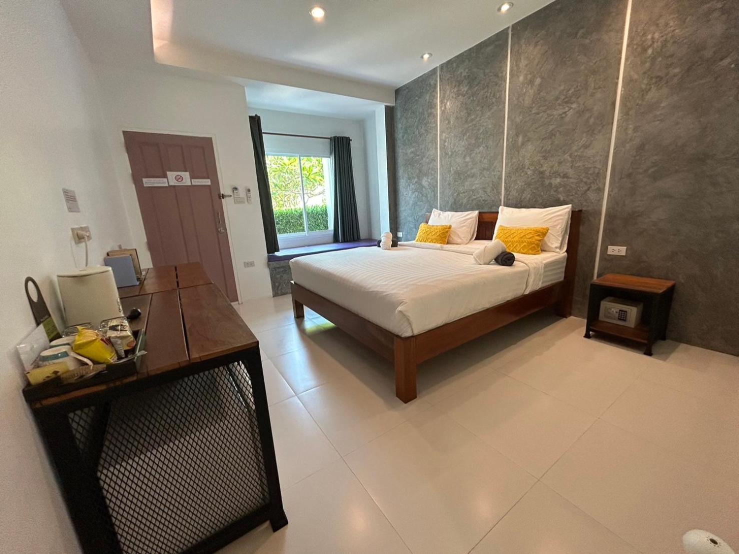 Phangan Hometown Resort - Adults Only Baan Tai Room photo